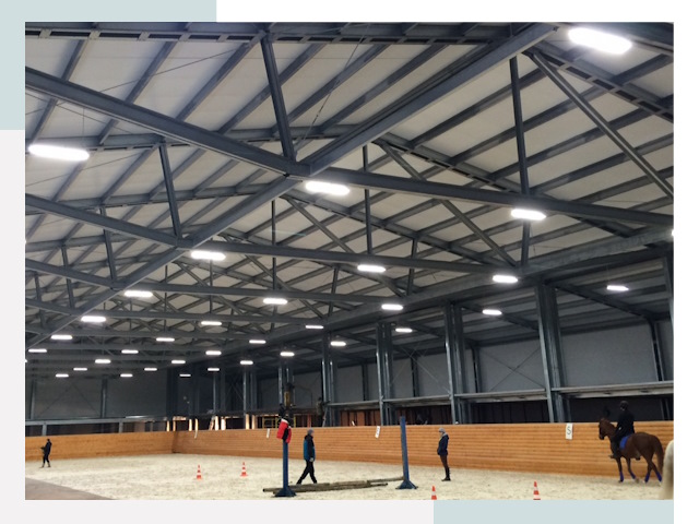 Строительство конных манежей от 621 руб в Октябрьский